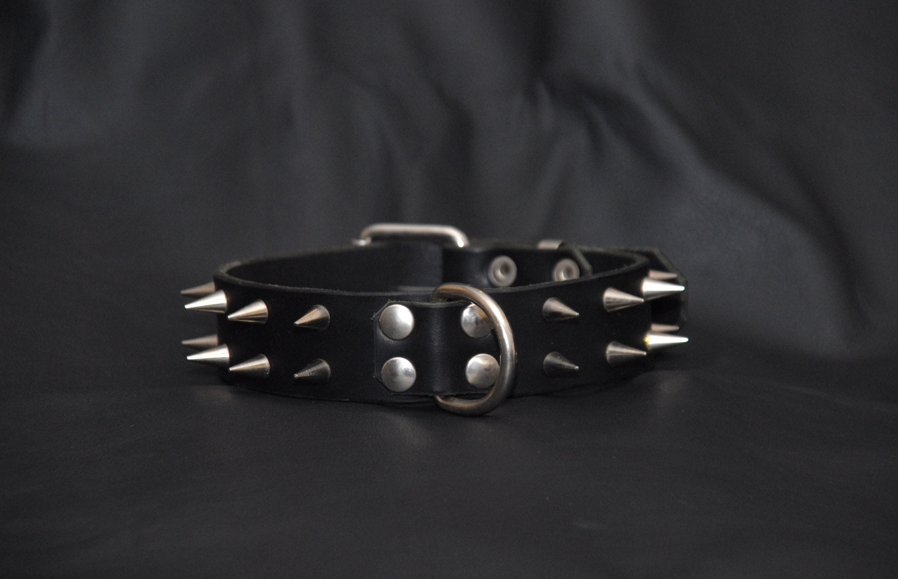 bondage collar with spikes